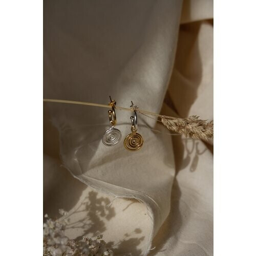 Nouare Jewelry dames vegan Oorbellen The Spiral Hoops Goud Verguld