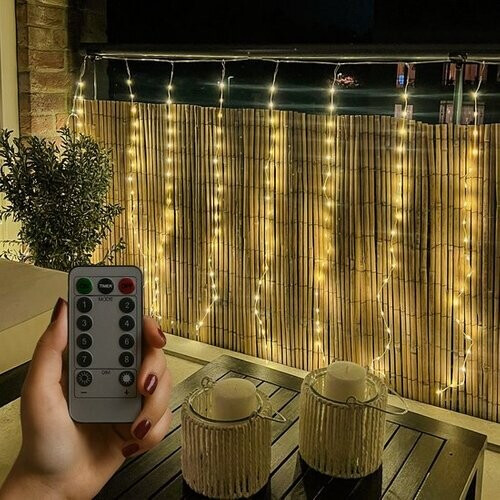 Tweedekans Giftmas Lichtgordijn – 420 LED Gordijnverlichting – 4×1M – 8 Functies met Afstandsbediening – Warm Wit – Voor Buiten & Balkondecoratie - Kerstverlichting